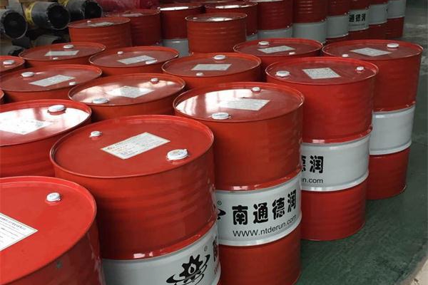快速光亮淬火油有什么特點(diǎn)，使用時(shí)要注意什么？